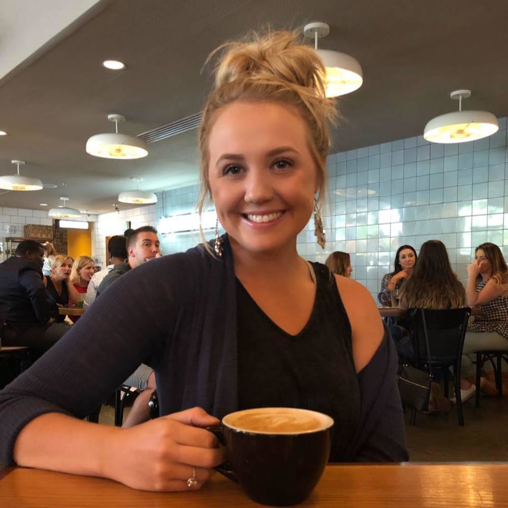 Meet your Posher, Savannah